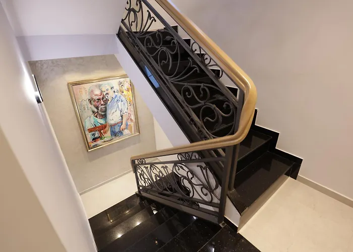 Comfort Rezidence In Отель 4*