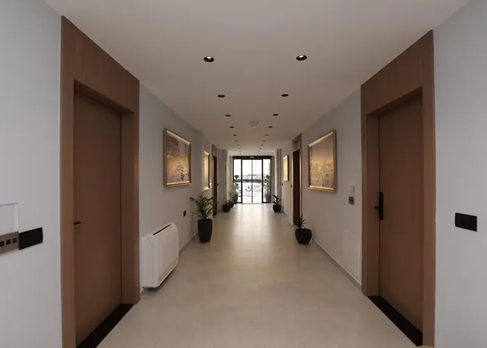 Comfort Rezidence In 4* Тирана