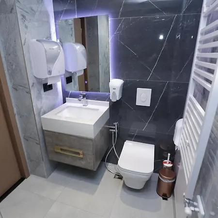 Comfort Rezidence In 4* Τίρανα