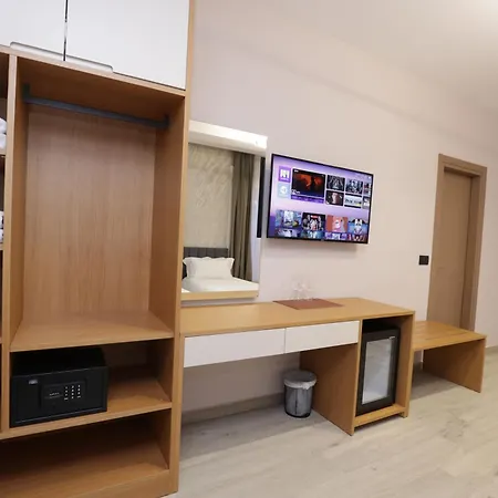 Ξενοδοχείο Comfort Rezidence In Τίρανα